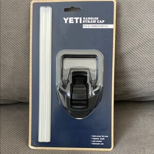 Yeti Black Straw Cap with two straws